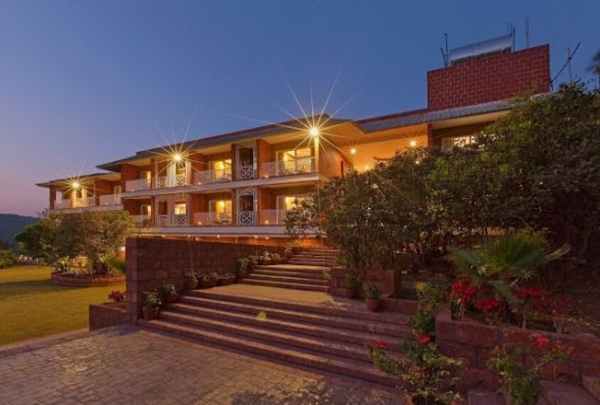 Bella Vista Resort Activities Landscape Image